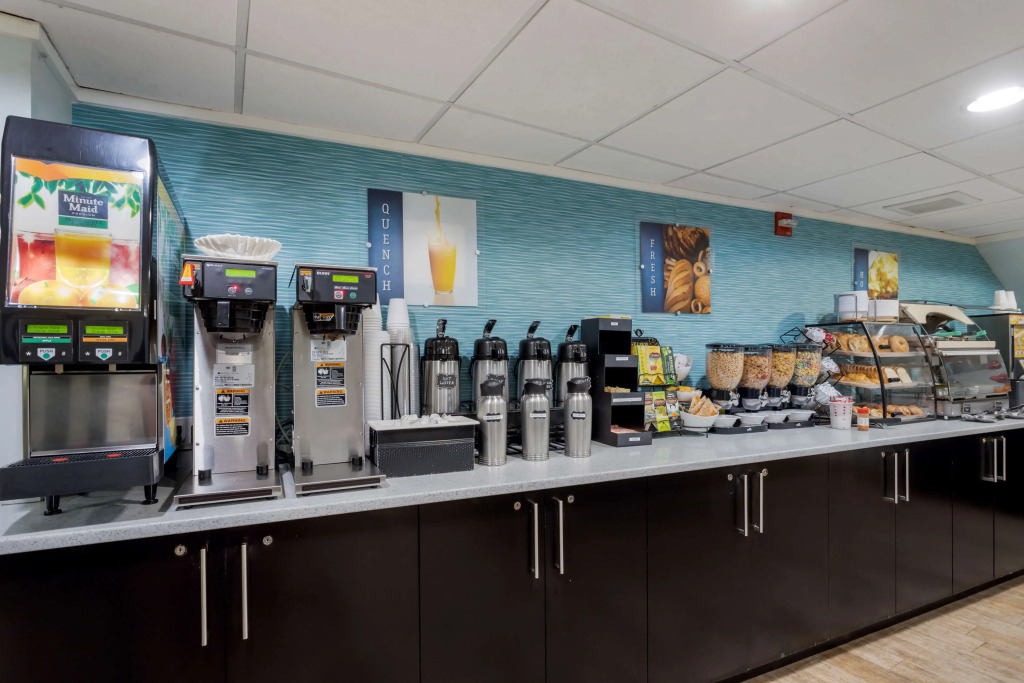 Best Western Plus Brooklyn Bay Hotel