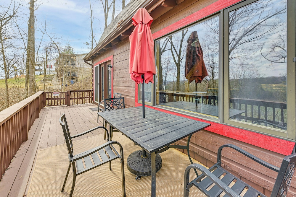 Lake Cumberland Log Cabin Near 3 Boat Ramps