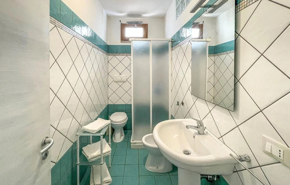 Beautiful Home in Castro With 2 Bedrooms