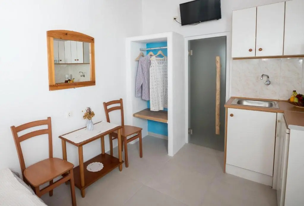 Sarantis Suites & Apartments
