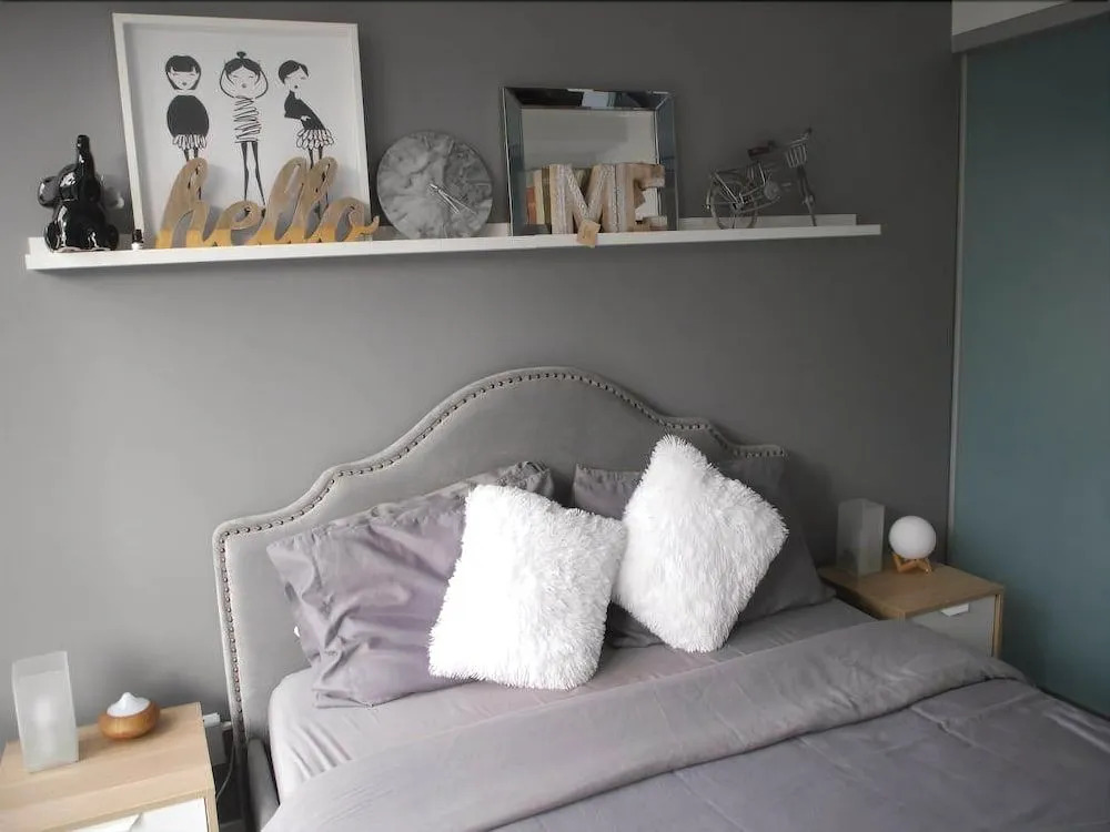 Beautiful 1BR Condo King Street West