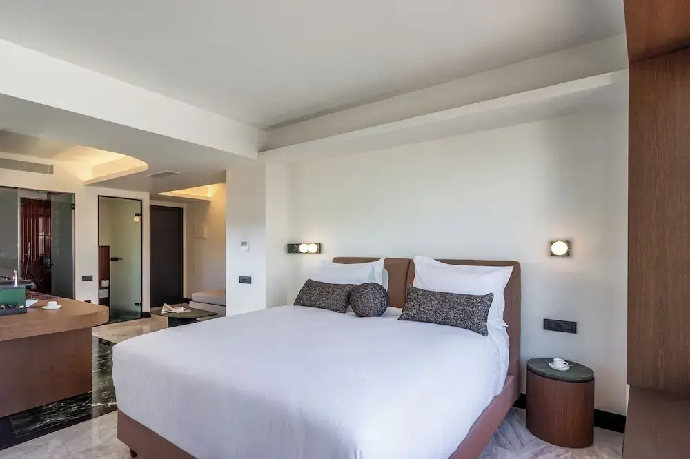 LAvventura Suites