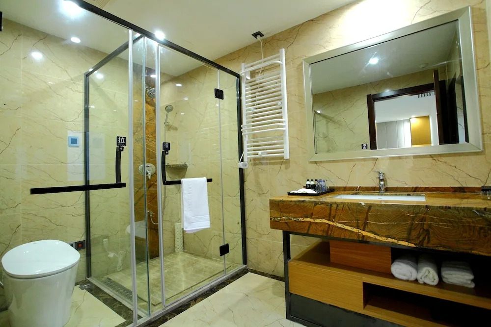 Lushan Xinyuan Hotel
