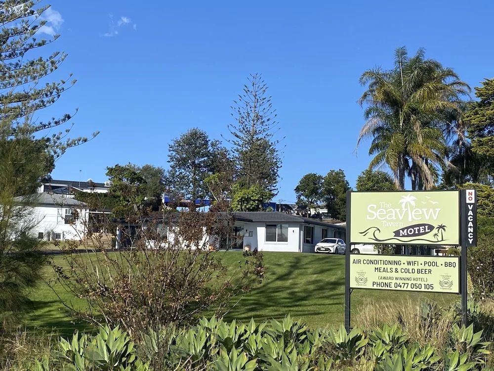 The Seaview Tavern Motel