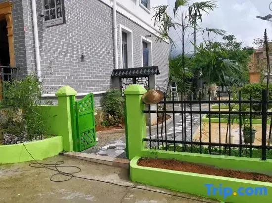 Longjia Quadrangle Inn Homestay
