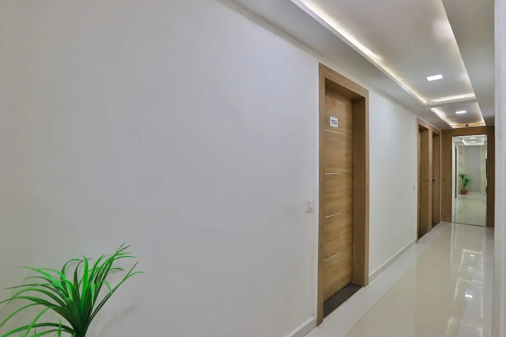 OYO 18485 Hotel Lincoln