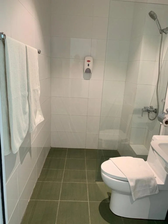 New Glow Hotel Miri