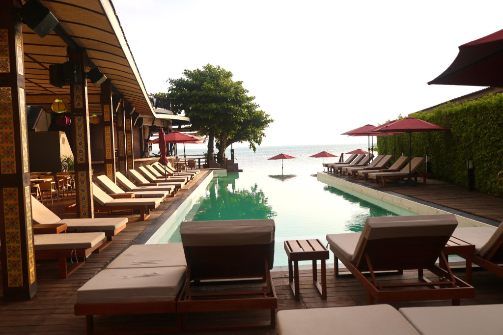 Sunset Beach Villas