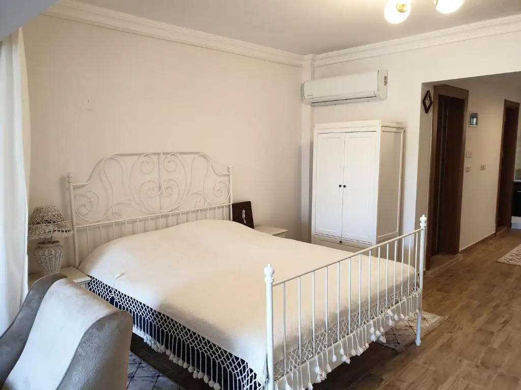 Olive apartments studio