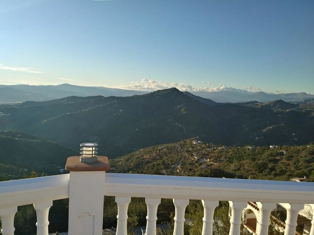 Villa With 3 Bedrooms in Sayalonga - Málaga, With Wonderful Mountain V