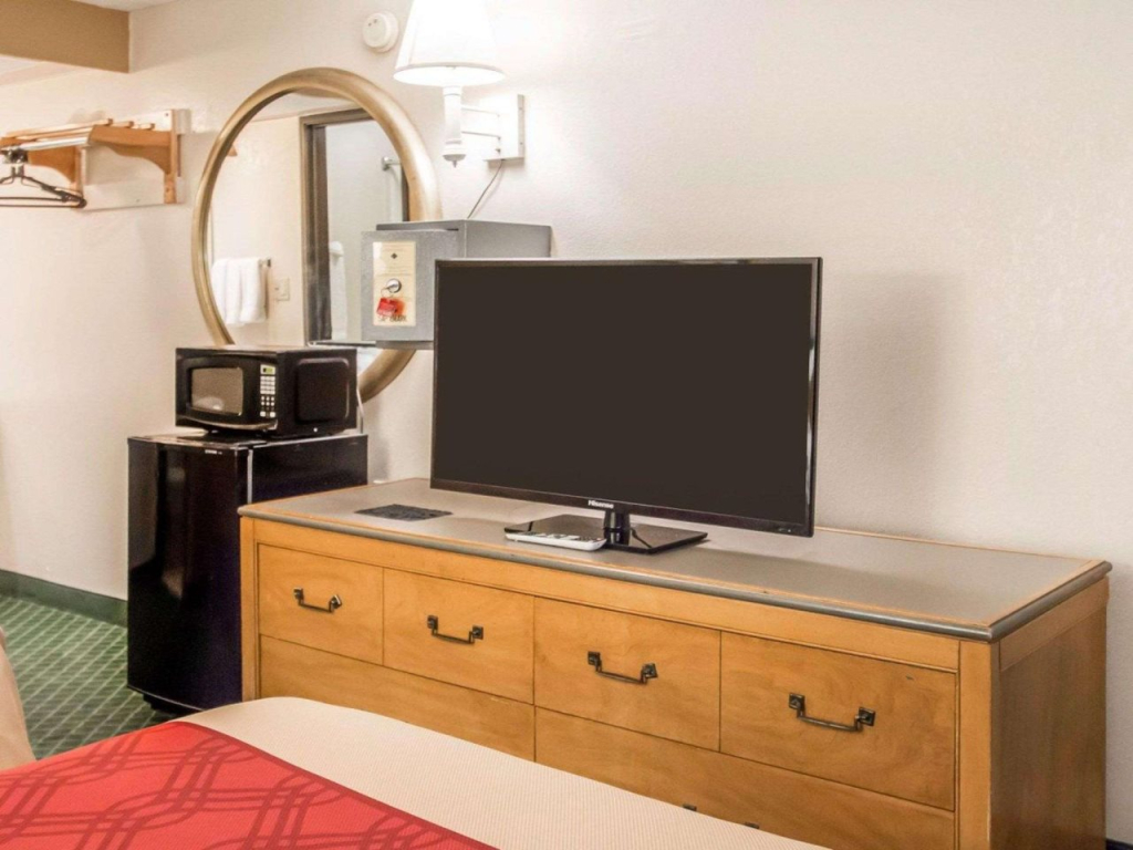 Econo Lodge Pooler - Savannah I-95