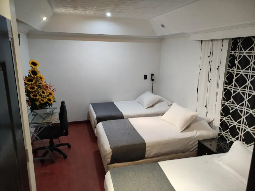 Hotel Ejecutivo Embajada