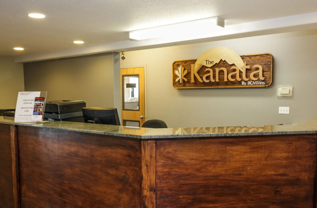 The Kanata Inns Invermere