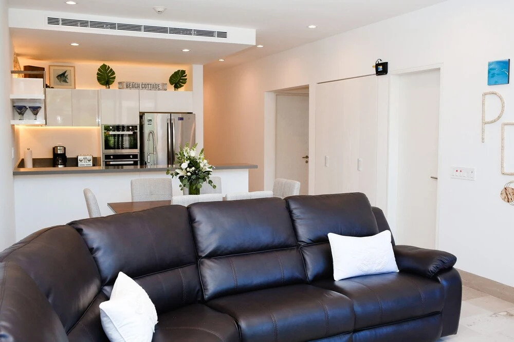 Luxury 3 Bdr Near the Beach - 300meg