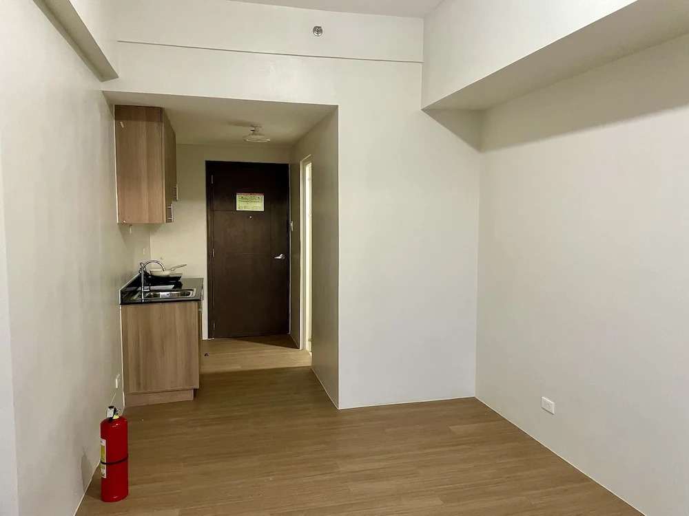 The Loop Condotel