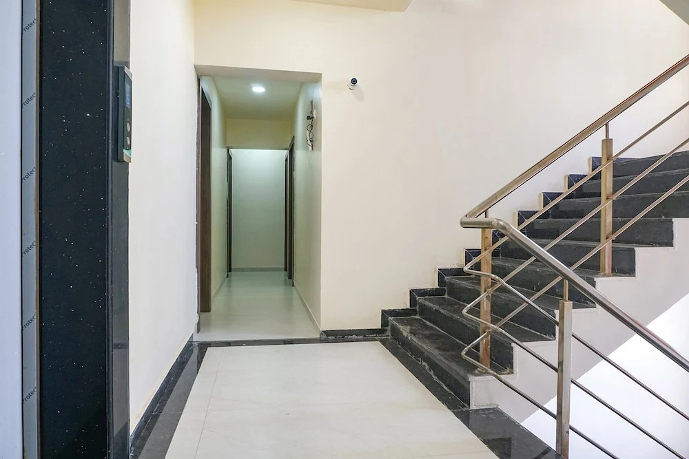 FabHotel Emersion Residency - Nr. Dnyanjyoti Savitribai Phule Udyan