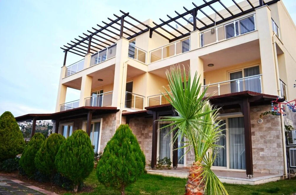 1 Bedroom Apartment Sea View 6 by Likya Global