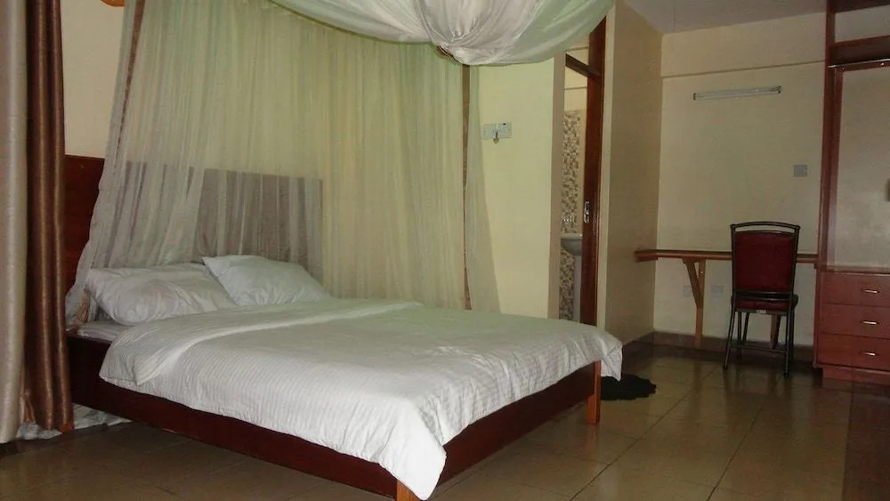 Ngara Riverside Lodge