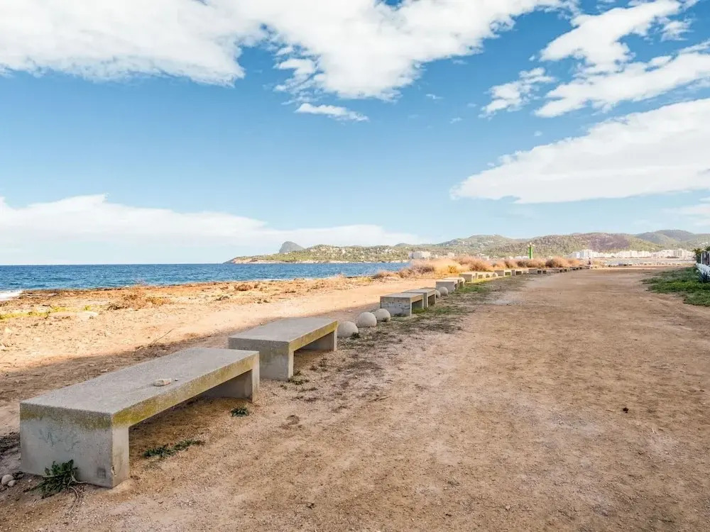 Pretty Holiday Home in Sant Josep de Sa Talaia near Sea