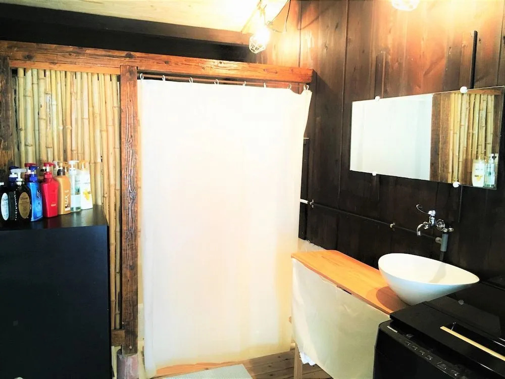 奄美ゲストハウス HUB a nice INN