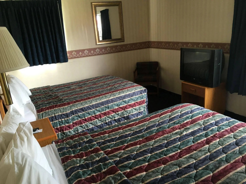 The Monticello Inn
