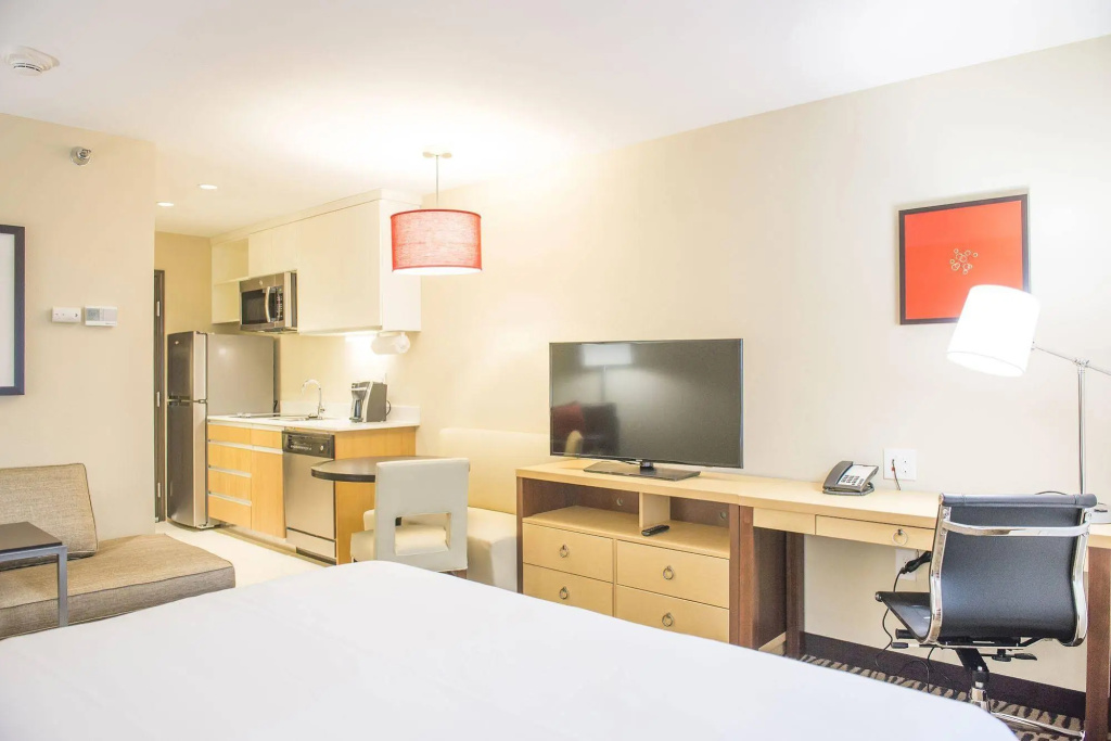 Hawthorn Suites by Wyndham Fargo
