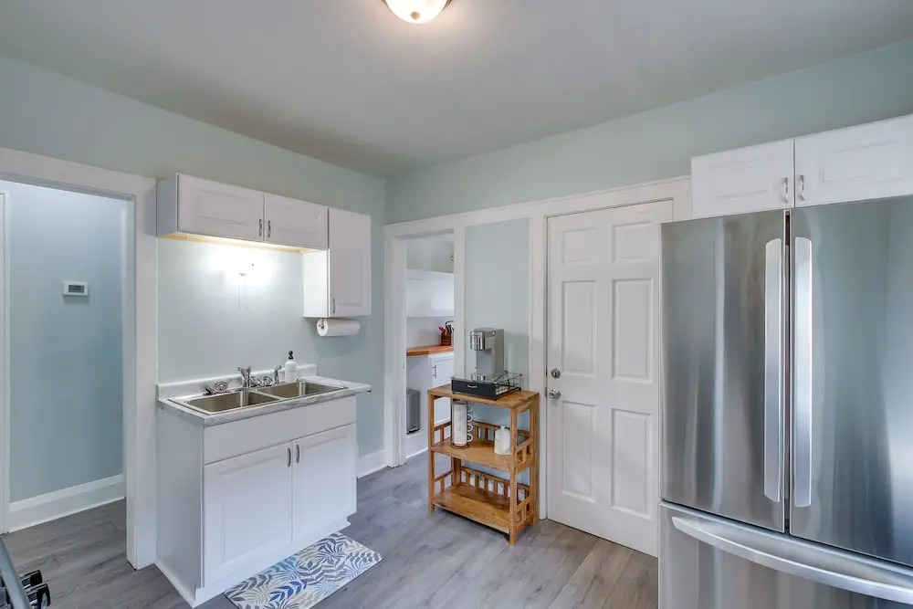 Milwaukee Vacation Rental: 6 Mi to City Center!