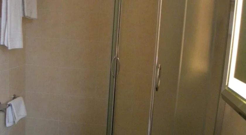 HOTEL GENOVA
