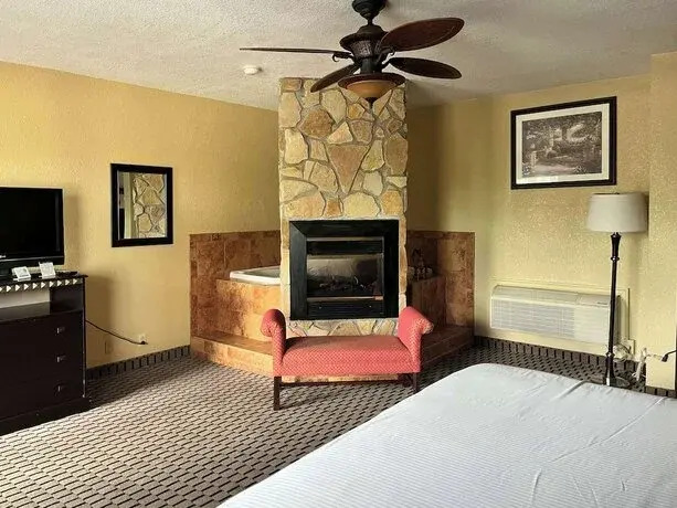 Motel 6 Fairmont, WV - Downtown