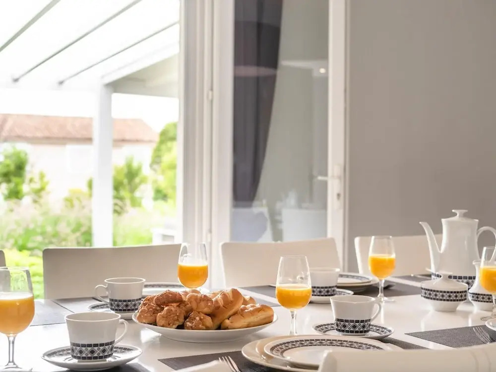 Luxurious villa in Saint geniès de Fontedit with heated pool