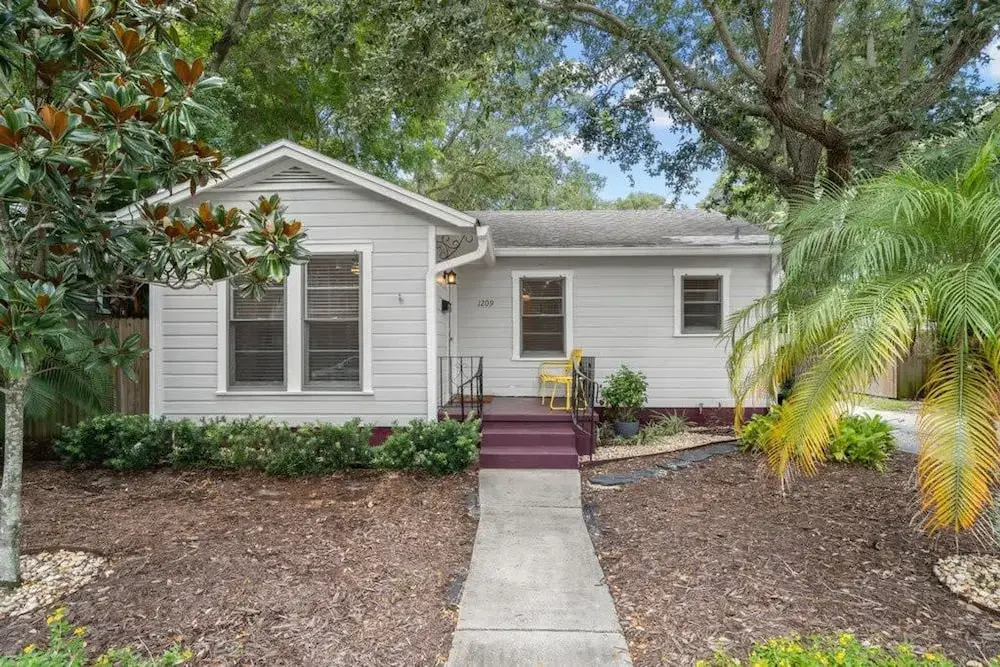 The Hyde Out by Brightwild Quiet Hyde Park Home