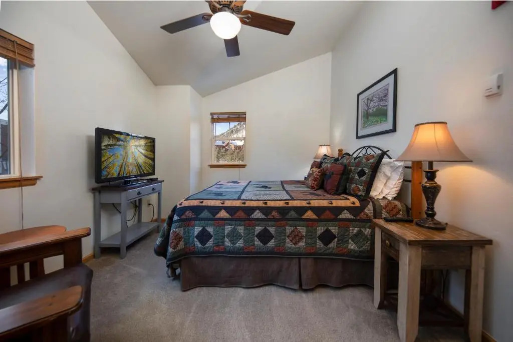 Streamside 304 - 1 BR