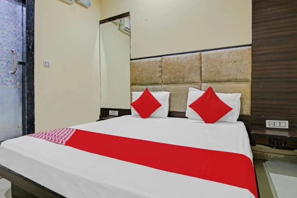 OYO Flagship 80456 Arjun Palace