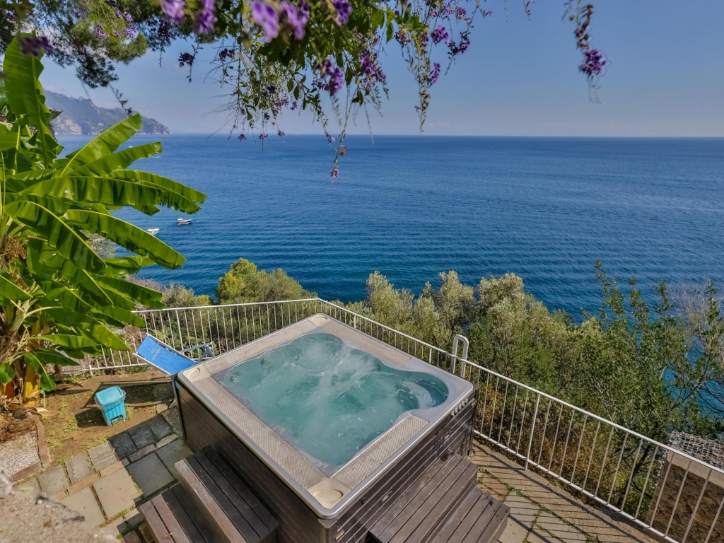 Luxury room with sea view in Amalfi ID 3931