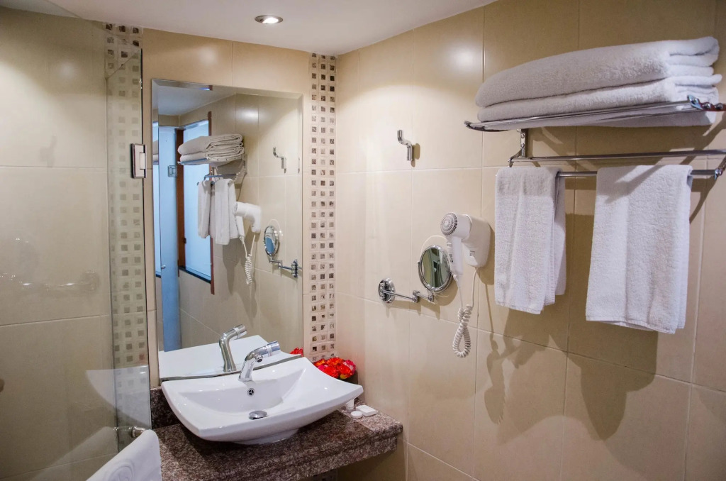 Best Western Plus Meridian Hotel