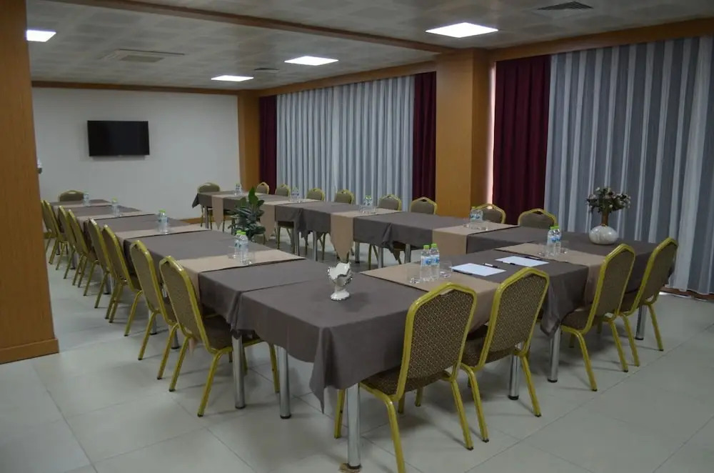 Quars Garden Hotel