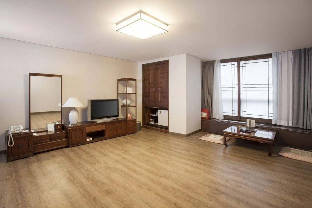 Hotel Riviera Yuseong