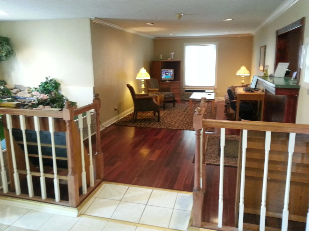 Americourt Hotel and Suites - Elizabethton