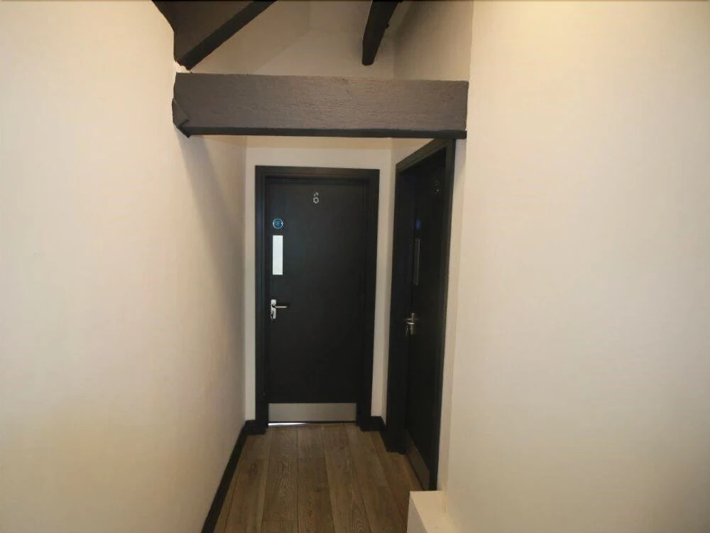 Frodsham Street Apartment