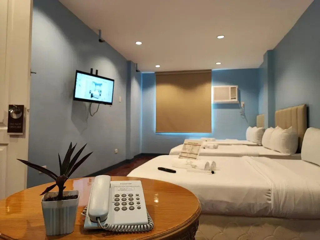Glory Hotel Cubao