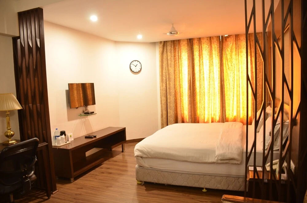 The Central Park Hotel