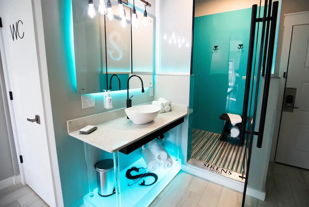 River Sirens Hotel-Contactless Check in Hotel