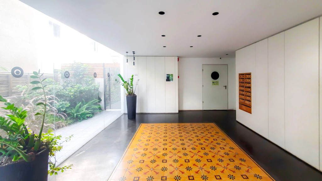 Apartment Brillant, 3BR, Tel Aviv, Center, Yavne St, #TL40