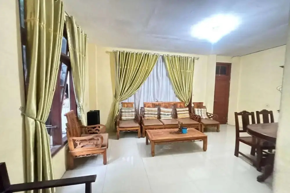 OYO 95097 Griya Asri Guest House