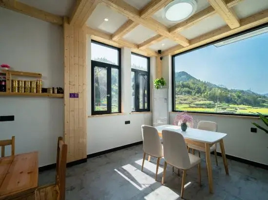 Zhonghan Small Courtyard