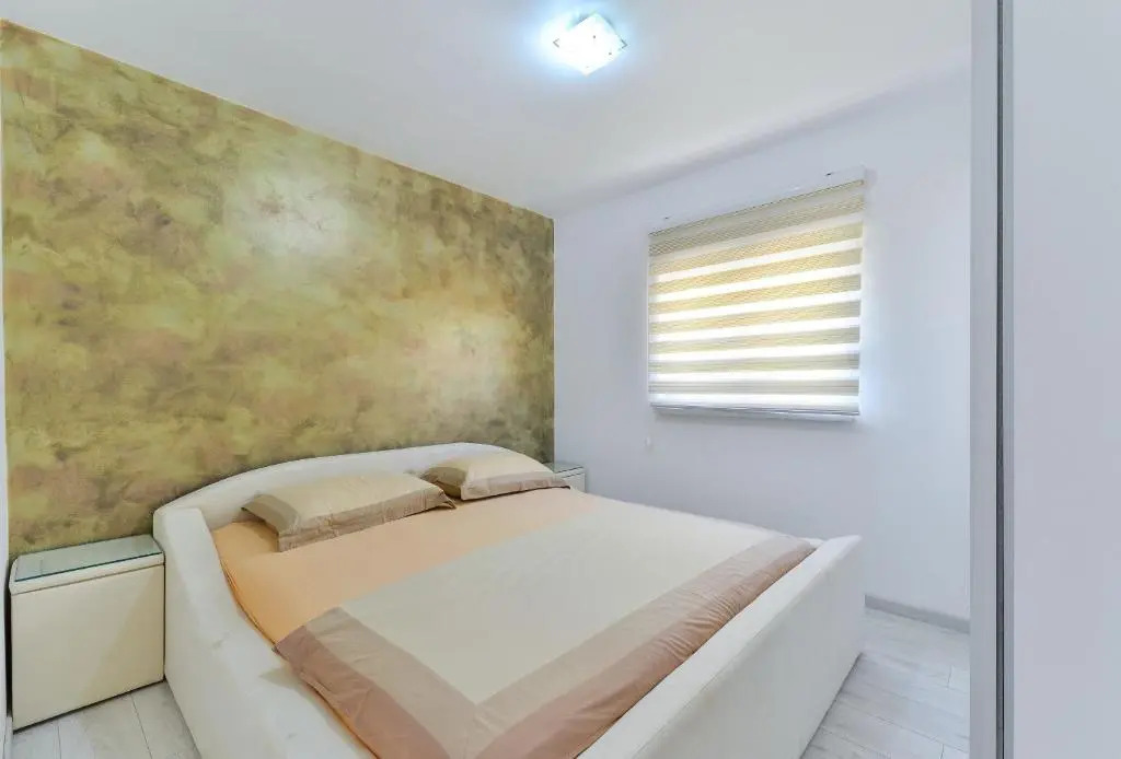 Apartments Lucica