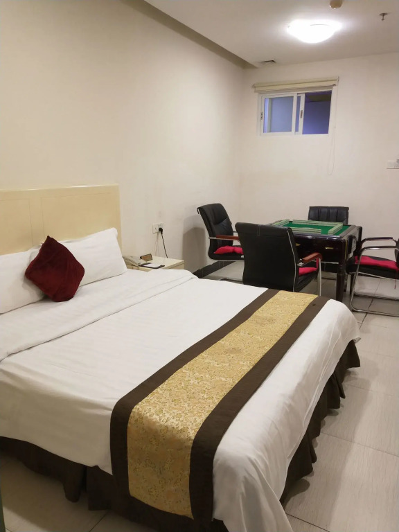 OYO 8021 Catherine Holiday Hotel