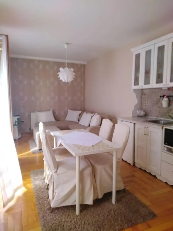 Apartments Carica