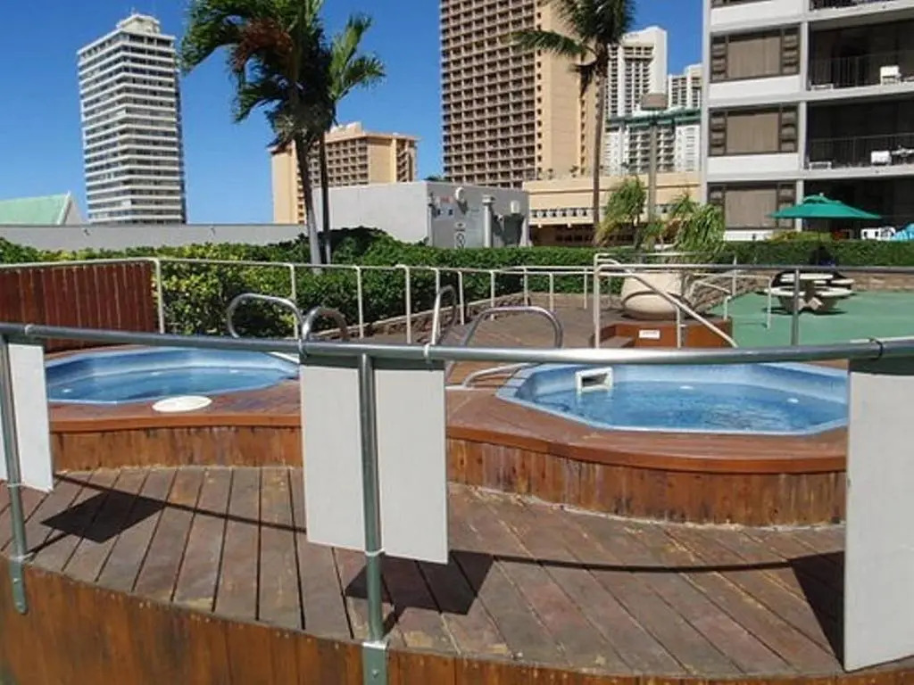 Waikiki Banyan #2609-T2
