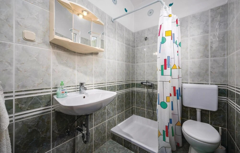Awesome Home In Svlovrec With Swimming Pool